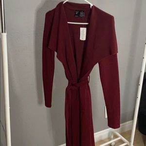 Maroon duster